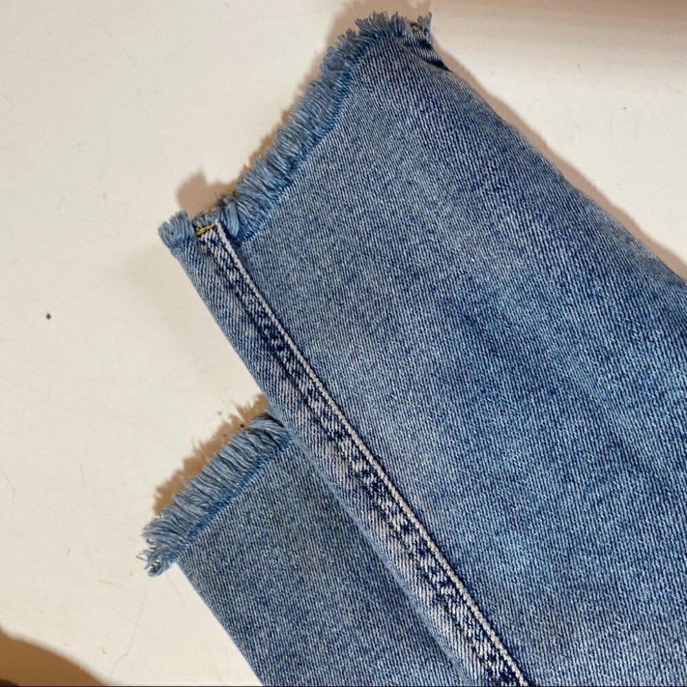 Free People Medium Wash Jeans Fray Hem Size 27 - Picture 4 of 7